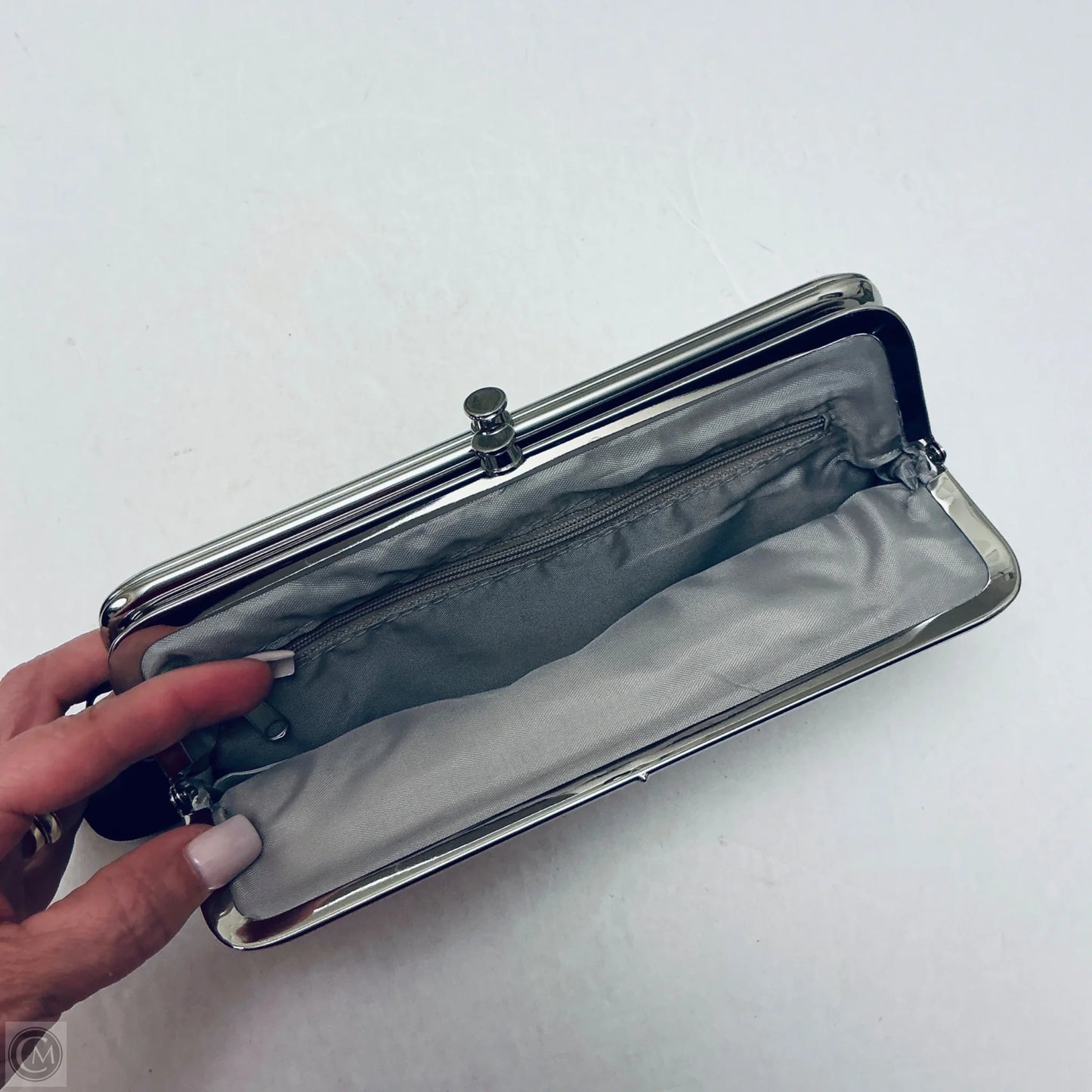 Wallet By Clothes Mentor, Size: Medium