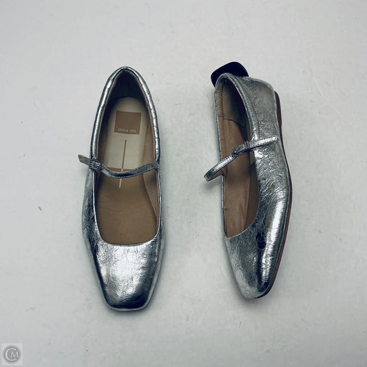 Shoes Flats By Dolce Vita In Silver, Size: 7