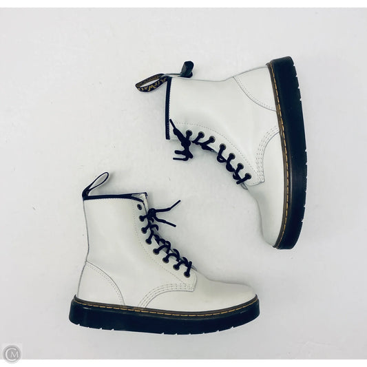 Boots Ankle Flats By Dr Martens In White, Size: 7