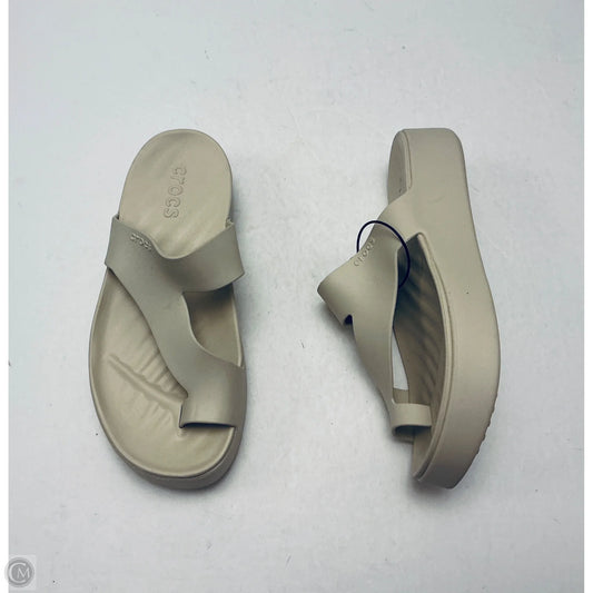Sandals Flats By Crocs In Tan, Size: 9