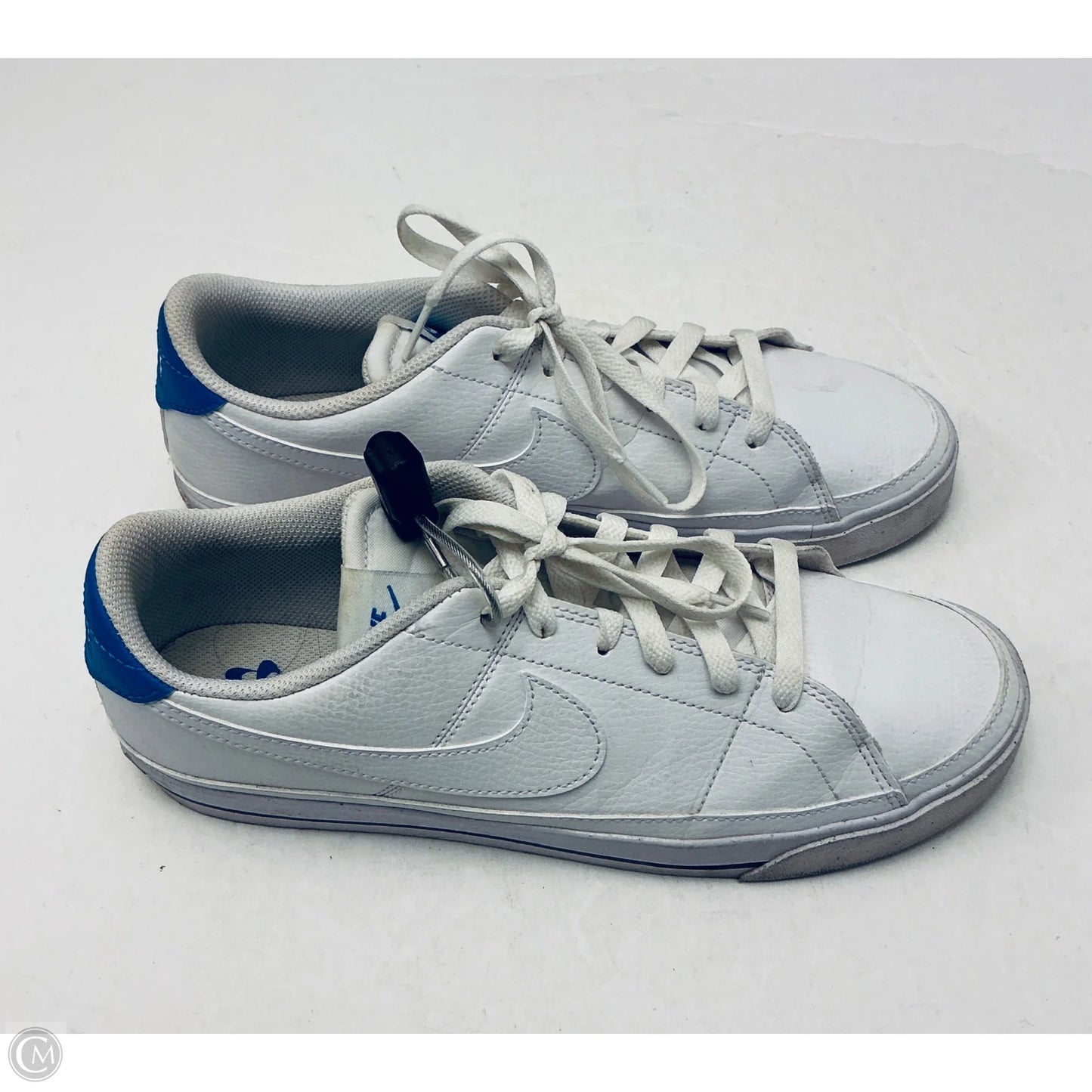 Shoes Sneakers By Nike In White, Size: 8.5