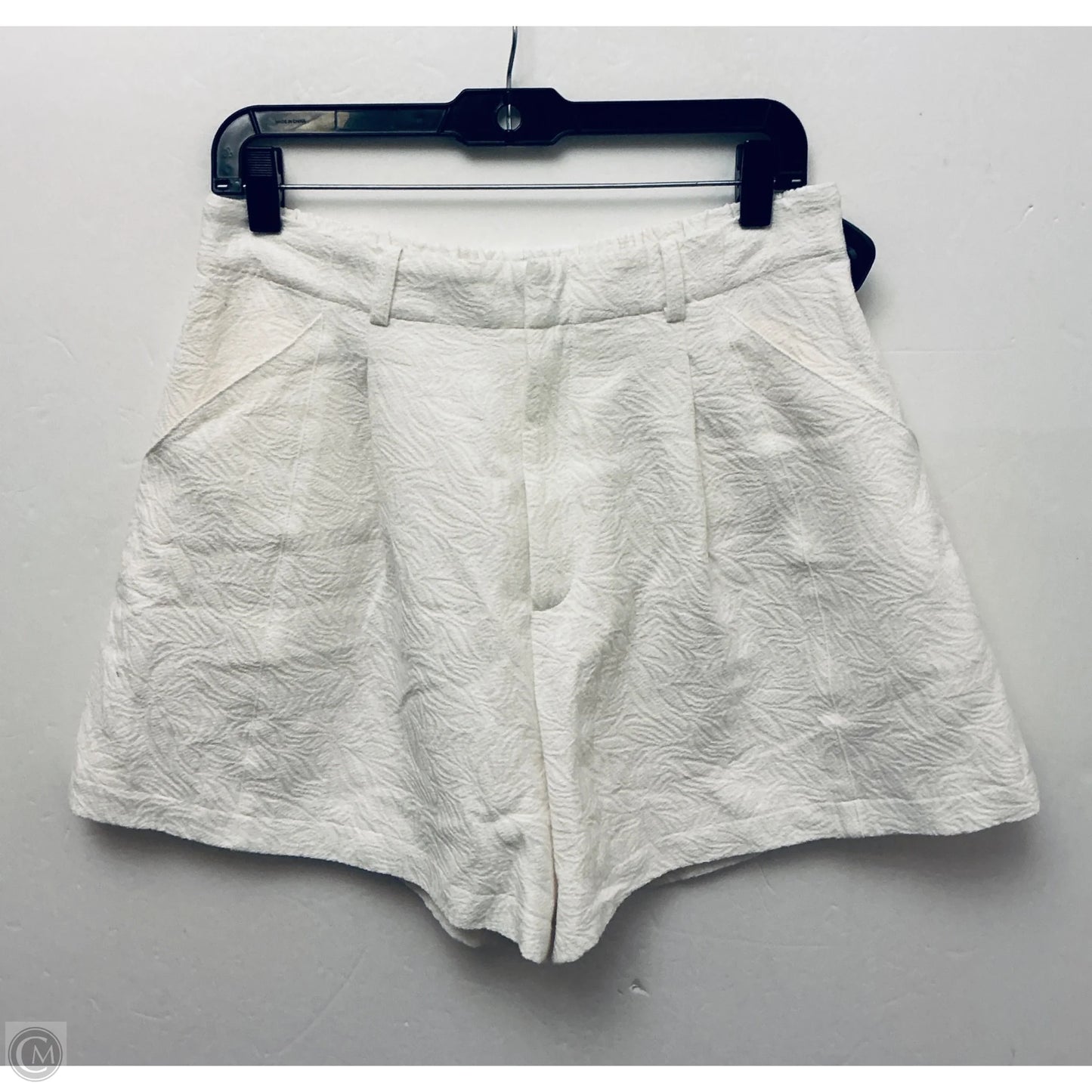 Shorts By Clothes Mentor In White, Size: 10