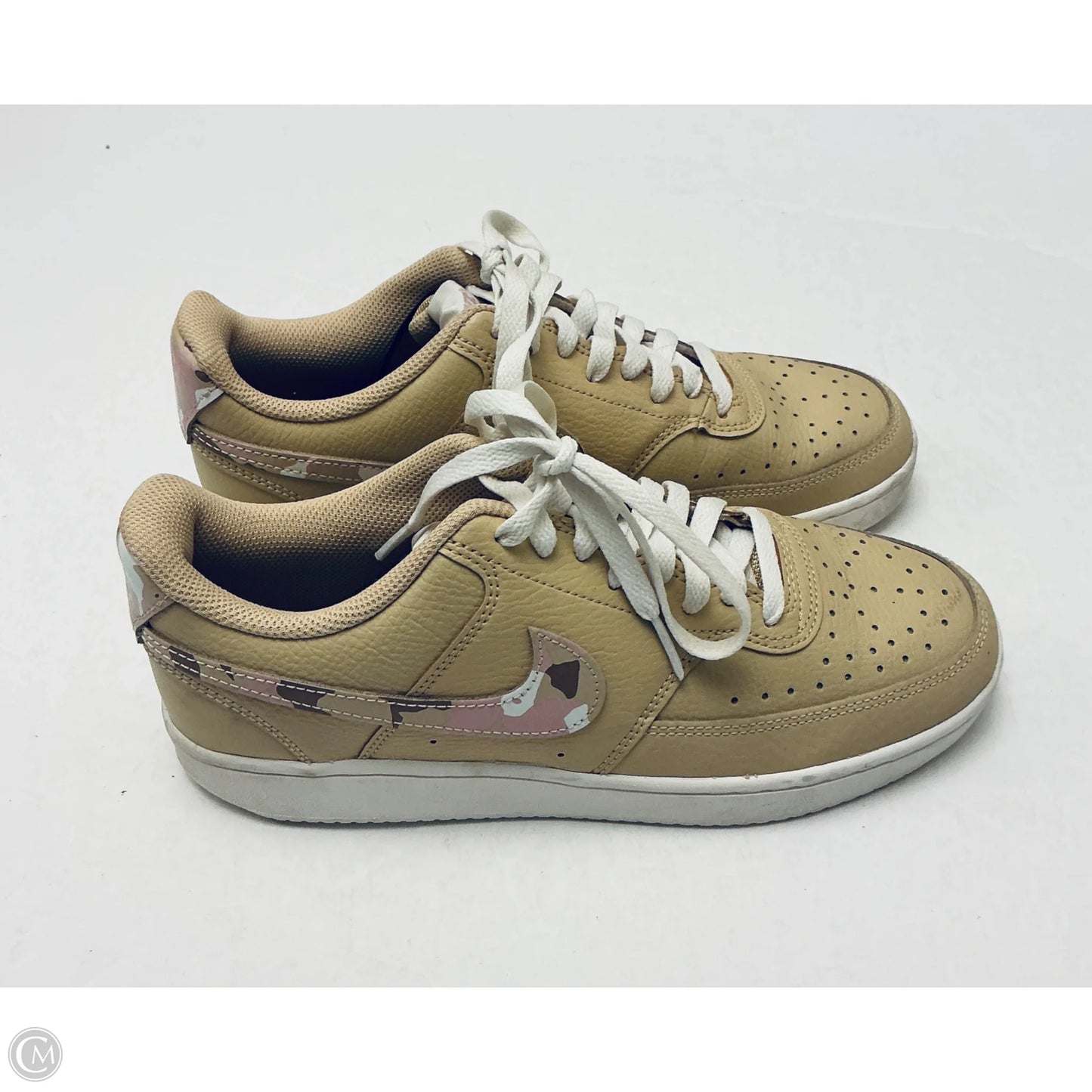 Shoes Sneakers By Nike In Tan, Size: 8.5
