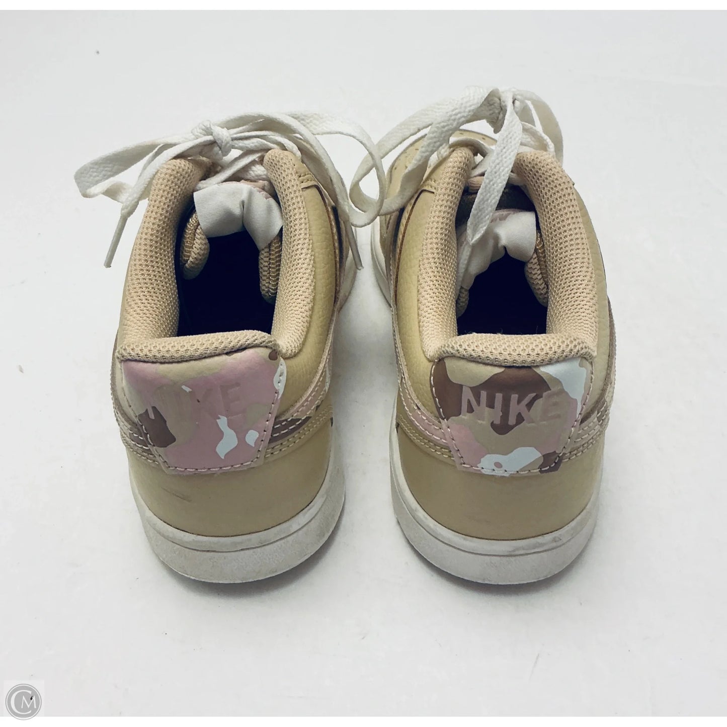 Shoes Sneakers By Nike In Tan, Size: 8.5