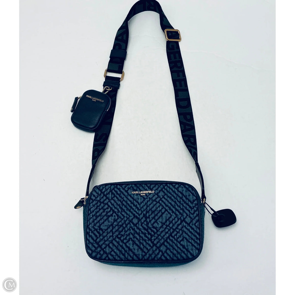 Crossbody By Clothes Mentor, Size: Medium