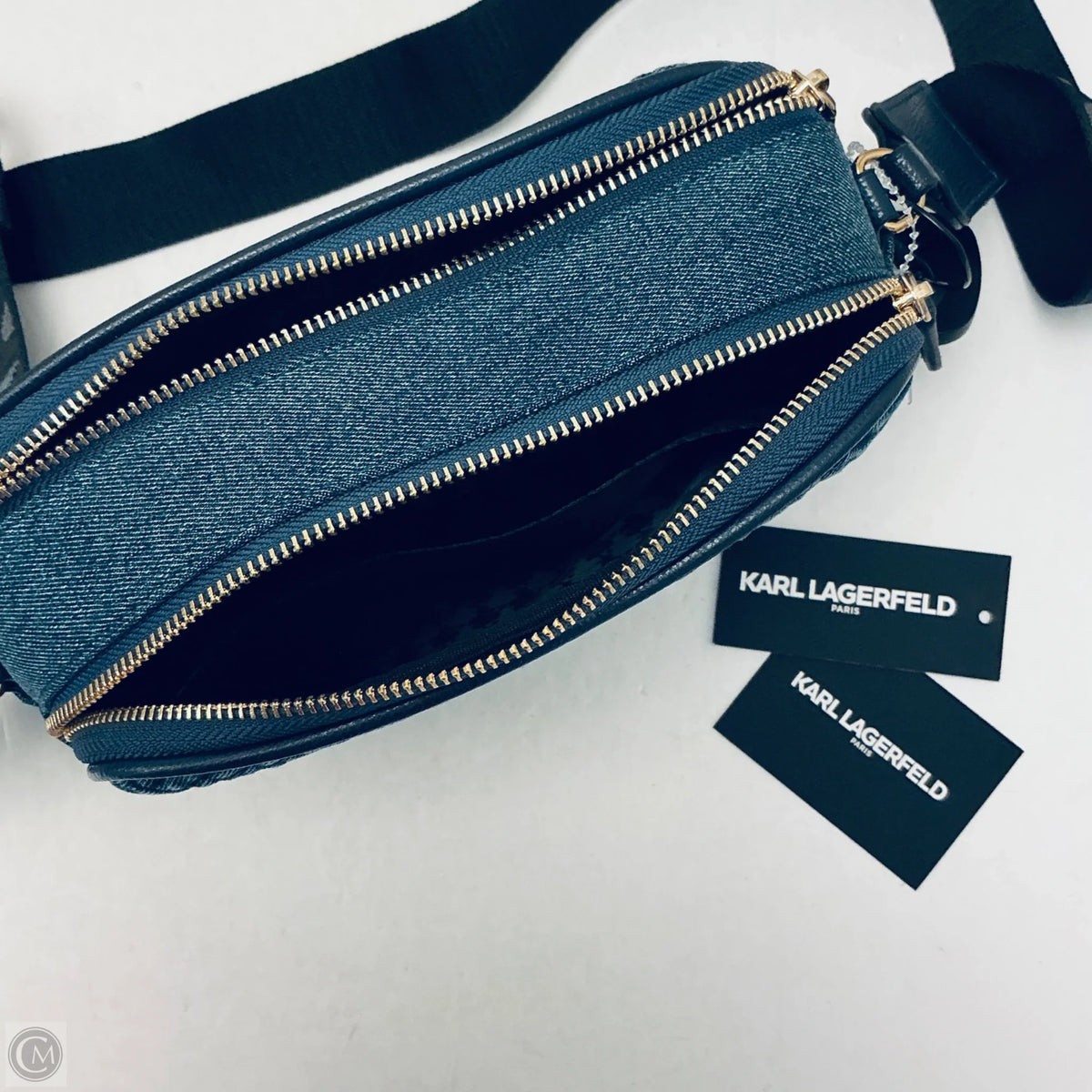 Crossbody By Clothes Mentor, Size: Medium
