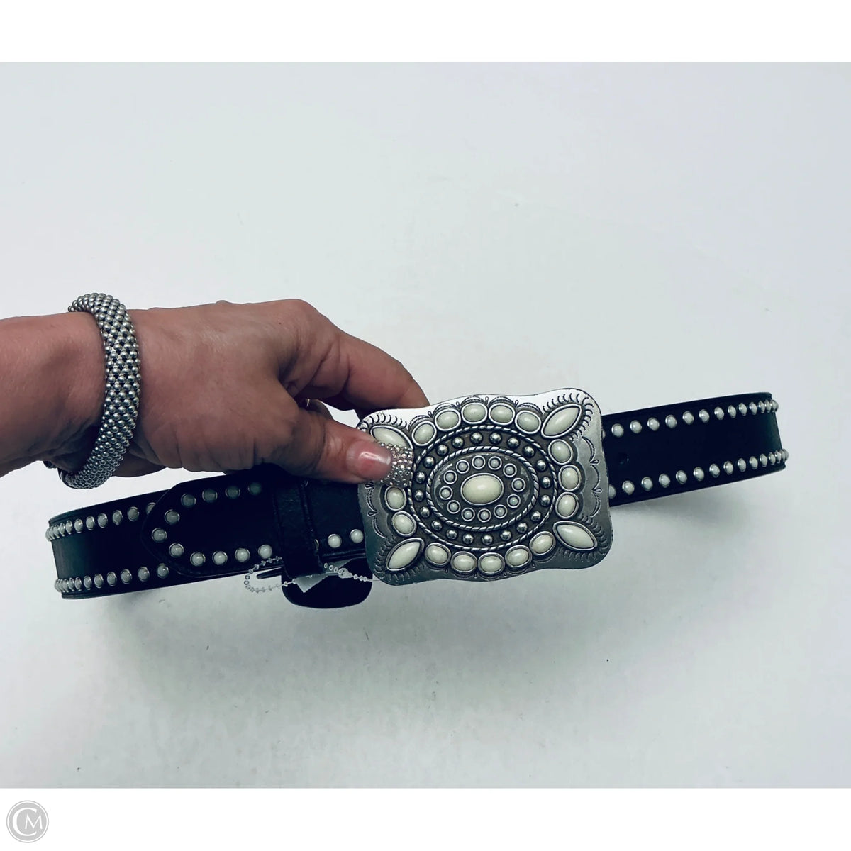 Belt Leather By Clothes Mentor, Size: Medium