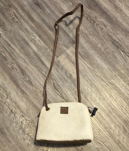 Crossbody By Clothes Mentor  Size: Small