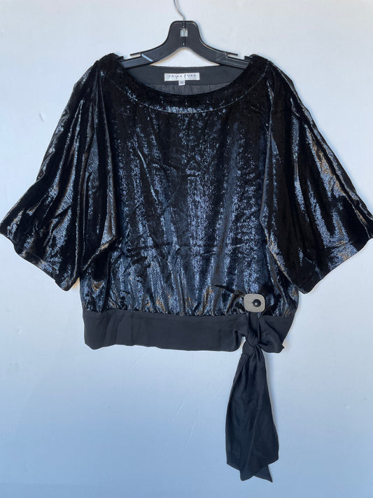 Top Short Sleeve By Trina Turk In Black, Size: M