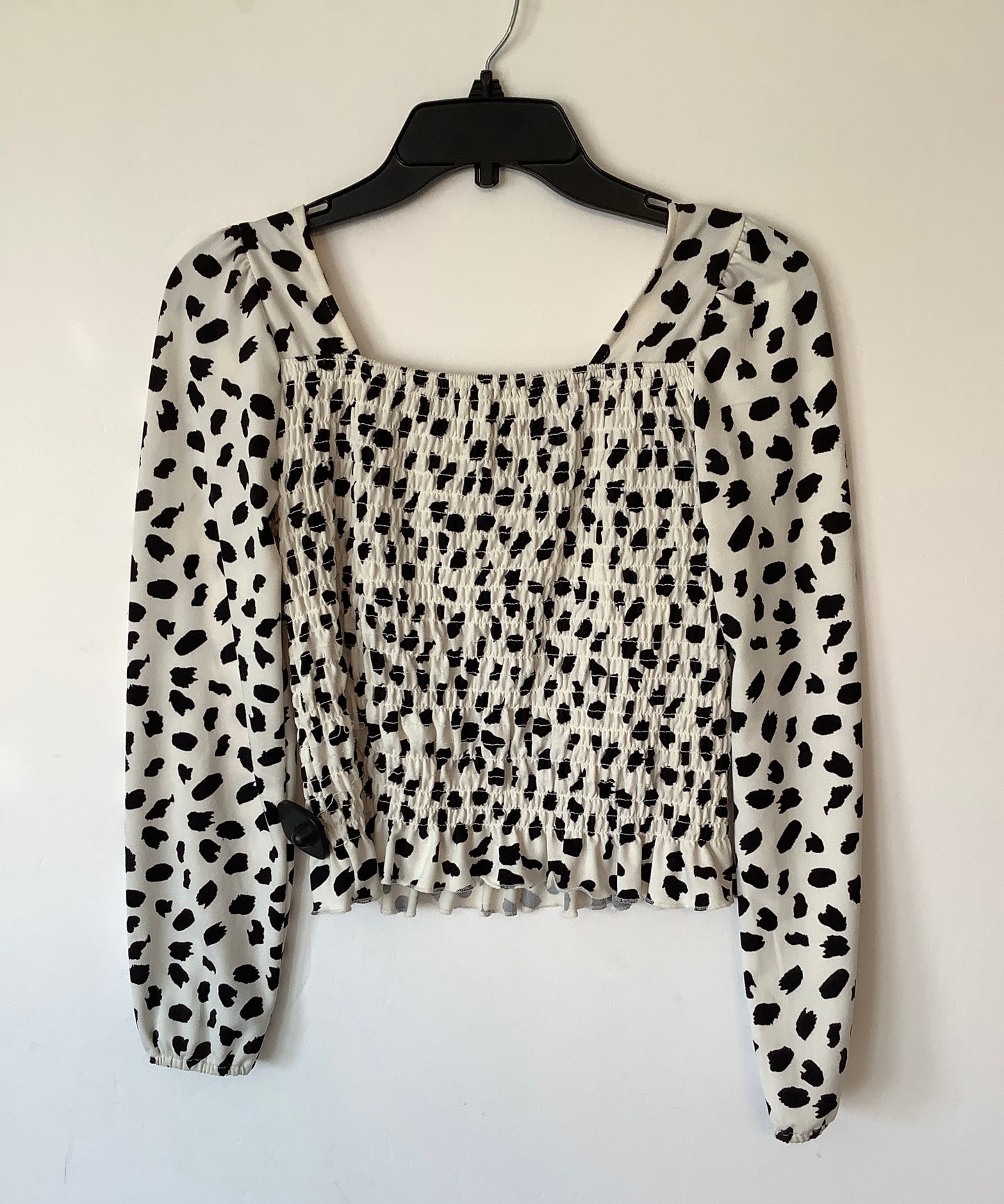 Top Long Sleeve By Clothes Mentor In Animal Print, Size: M