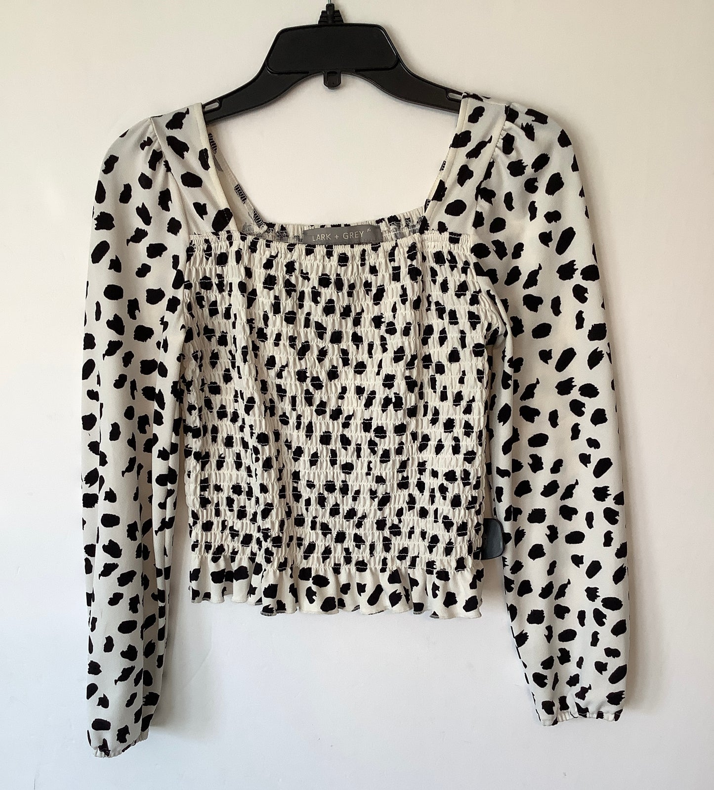 Top Long Sleeve By Clothes Mentor In Animal Print, Size: M