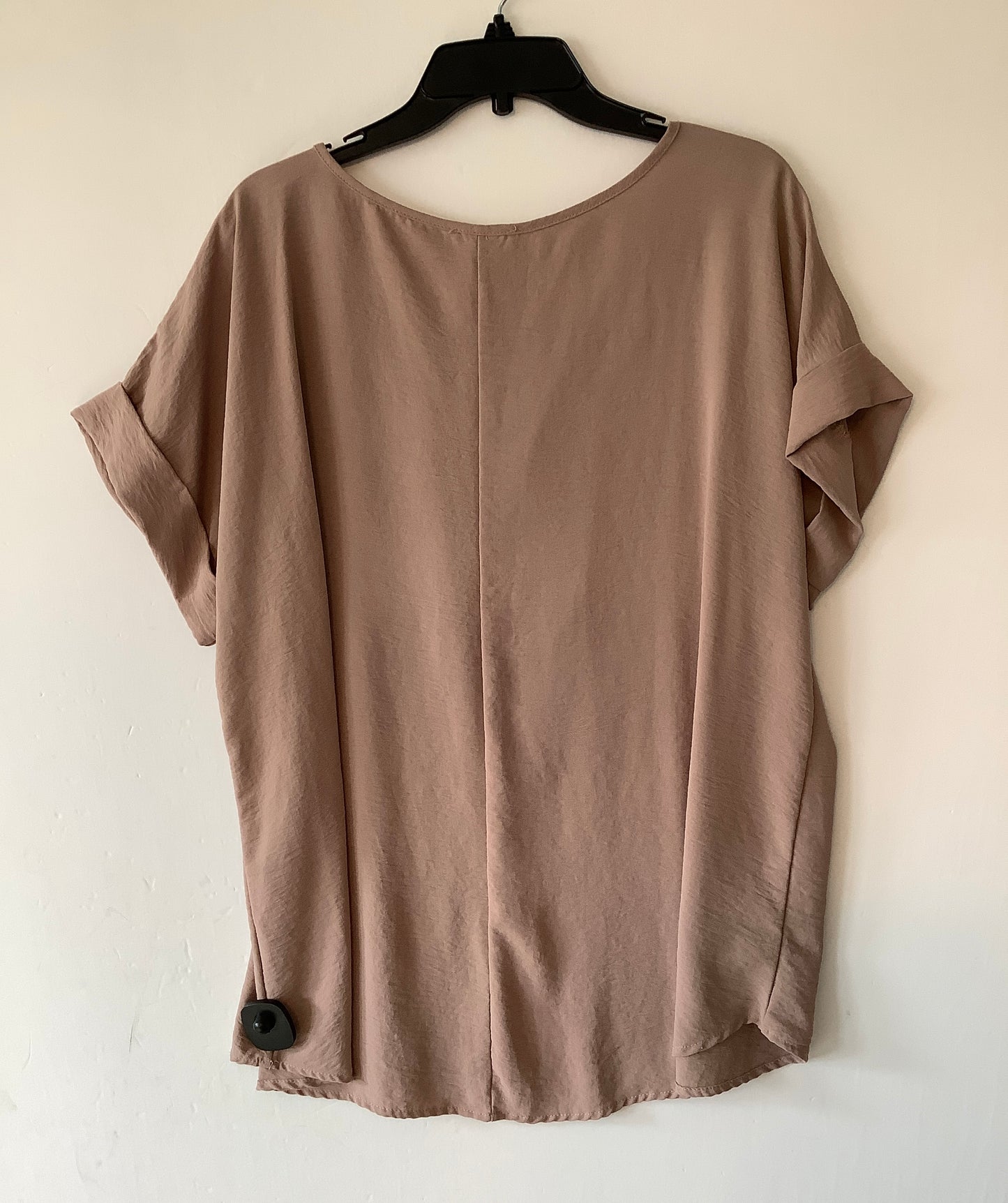 Top Short Sleeve By Entro In Tan, Size: Xl