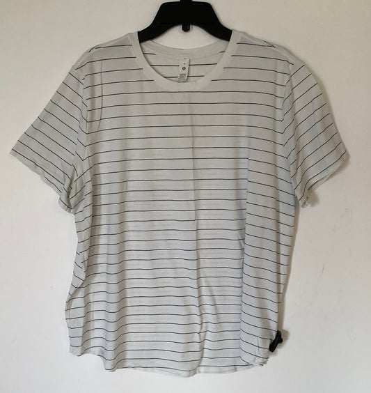 Top Short Sleeve By Lululemon In Striped Pattern, Size: 2x