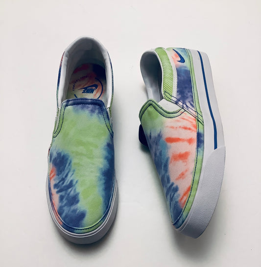 Shoes Sneakers By Nike In Tie Dye Print, Size: 11