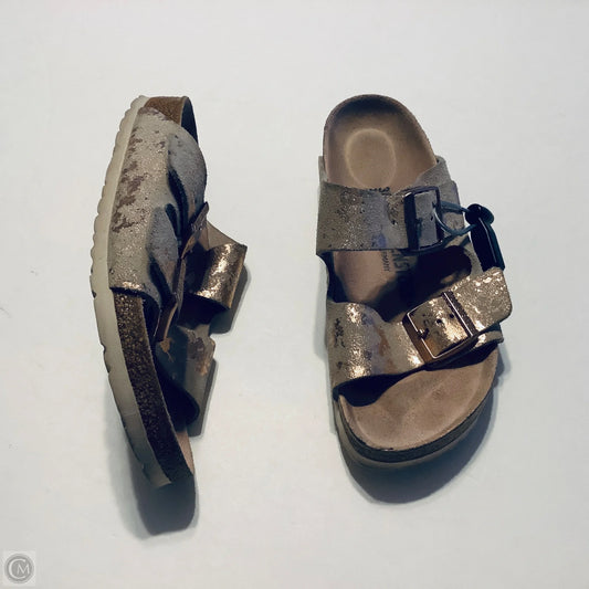 Sandals Flats By Birkenstock In Gold, Size: 8