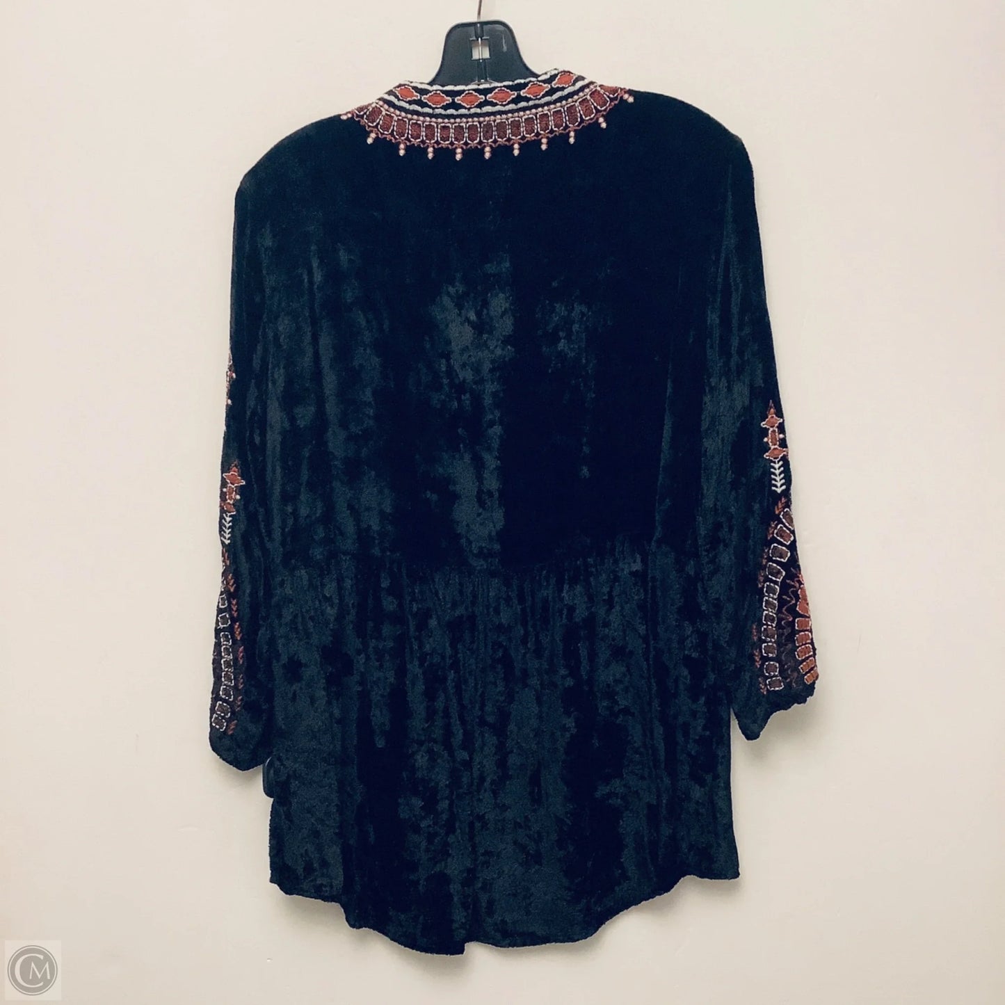 Top Long Sleeve By John Mark In Black, Size: S