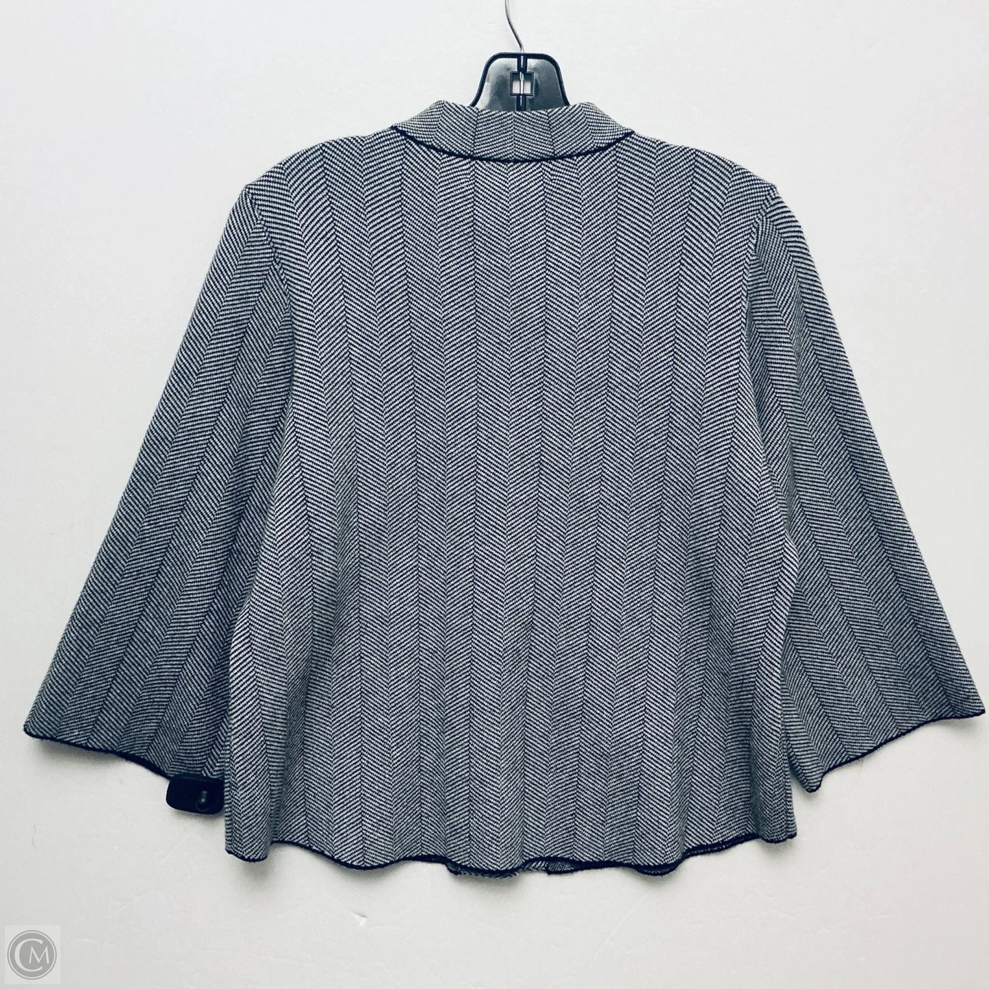 Sweater By Clothes Mentor In Black & Grey, Size: M