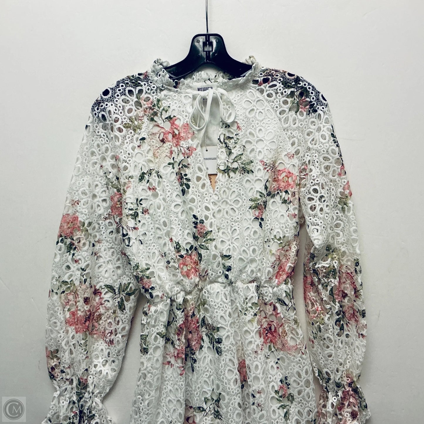 Dress Casual Short By Missguided In White, Size: S