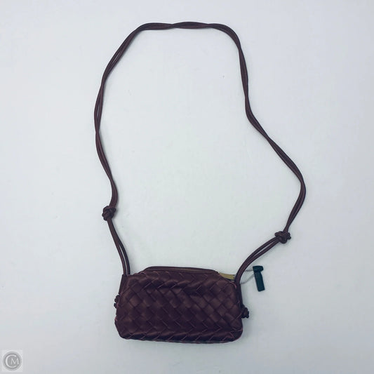 Crossbody By Clothes Mentor, Size: Small