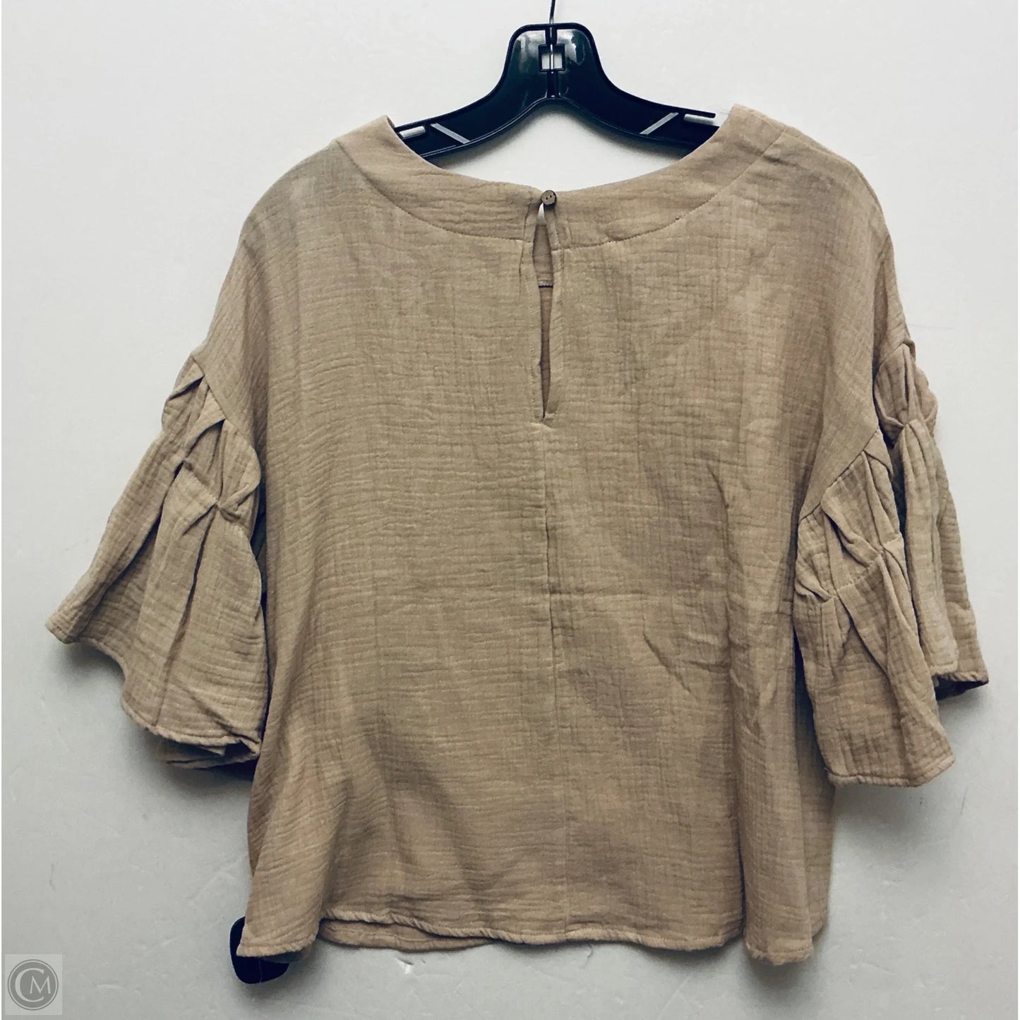 Top Short Sleeve By New In In Brown, Size: M