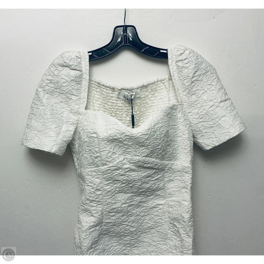 Dress Party Short By Elliatt In White, Size: S