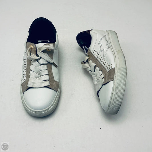 Shoes Sneakers By Cmb In White, Size: 6