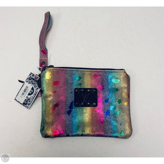 Wristlet Leather By Clothes Mentor, Size: Small