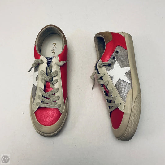 Shoes Sneakers By Clothes Mentor In Pink & Tan, Size: 10