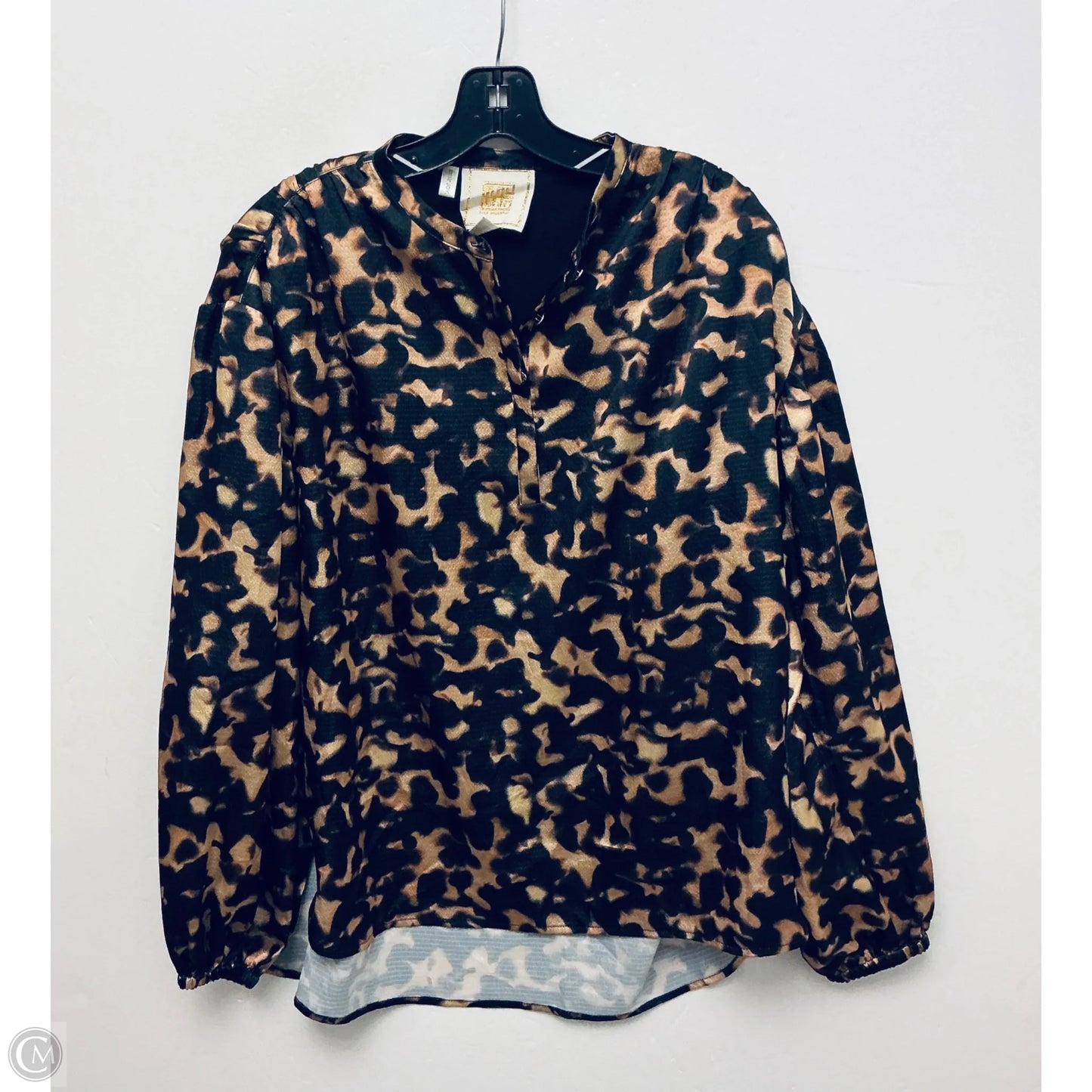 Top Long Sleeve By Clothes Mentor In Animal Print, Size: M