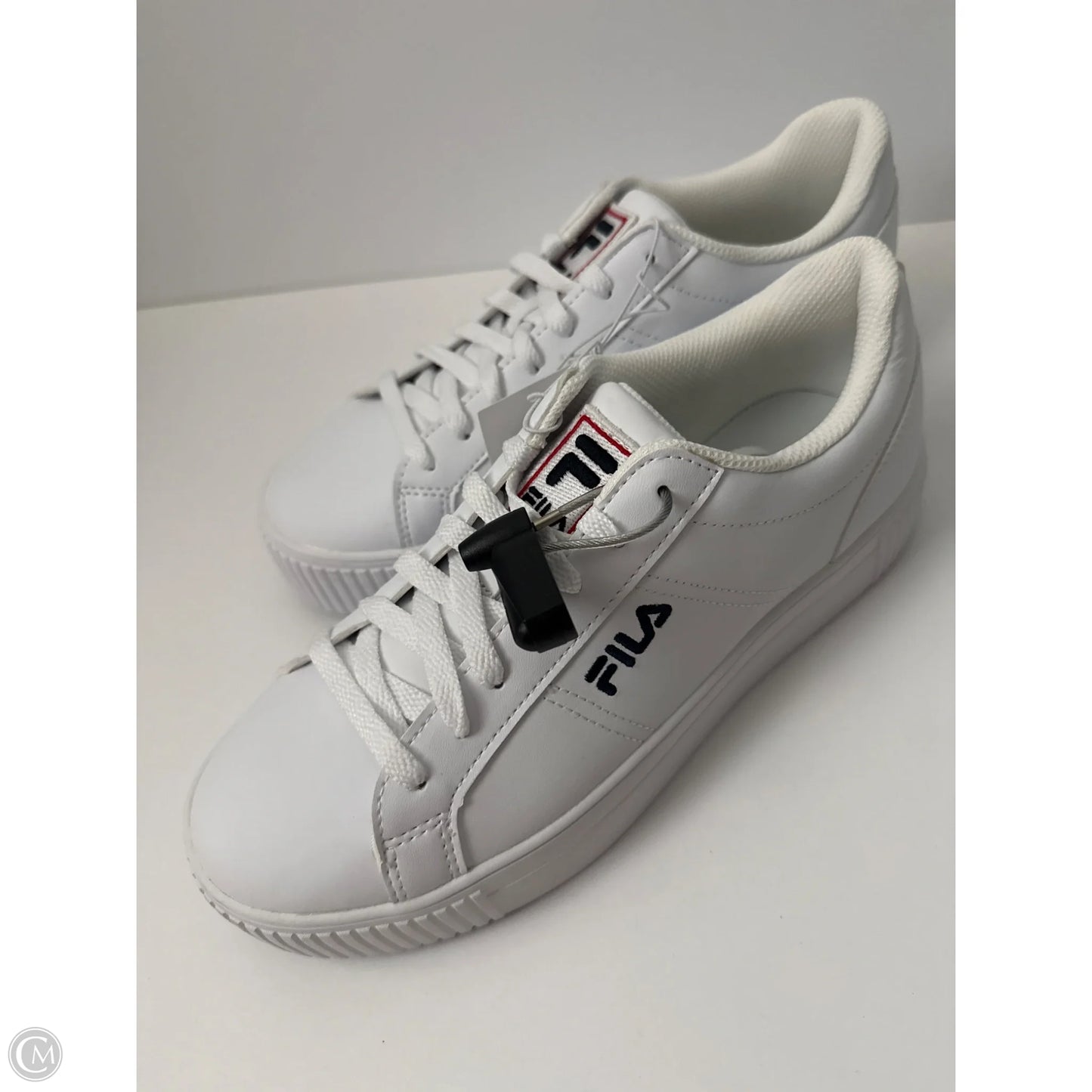 Shoes Sneakers By Fila In White, Size: 9