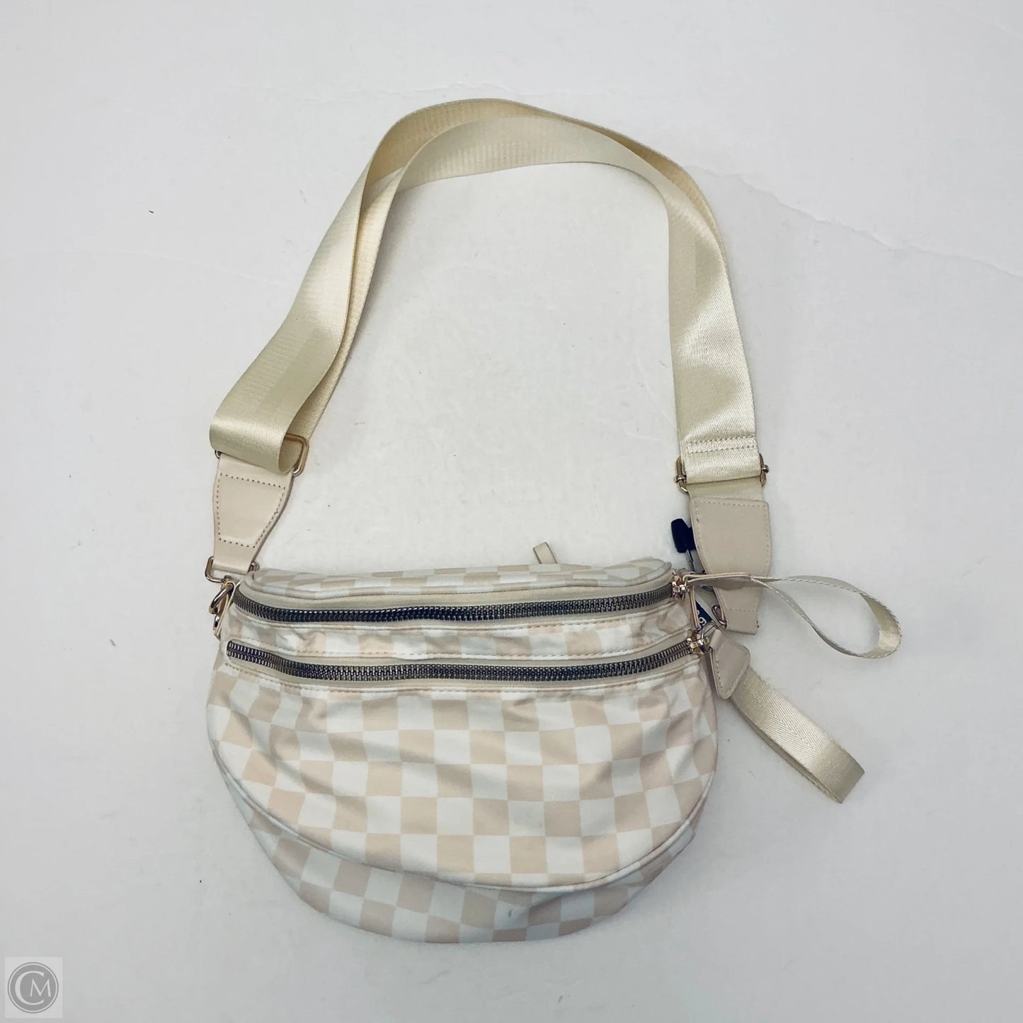 Crossbody By Clothes Mentor, Size: Medium