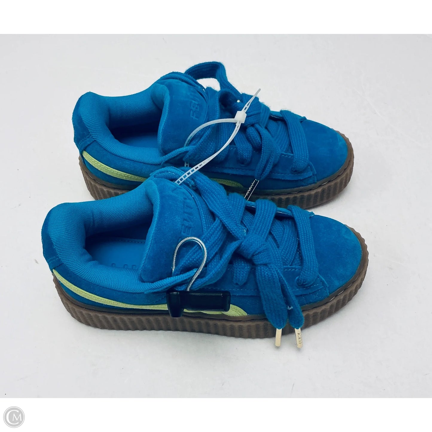Shoes Sneakers By Puma In Blue, Size: 6