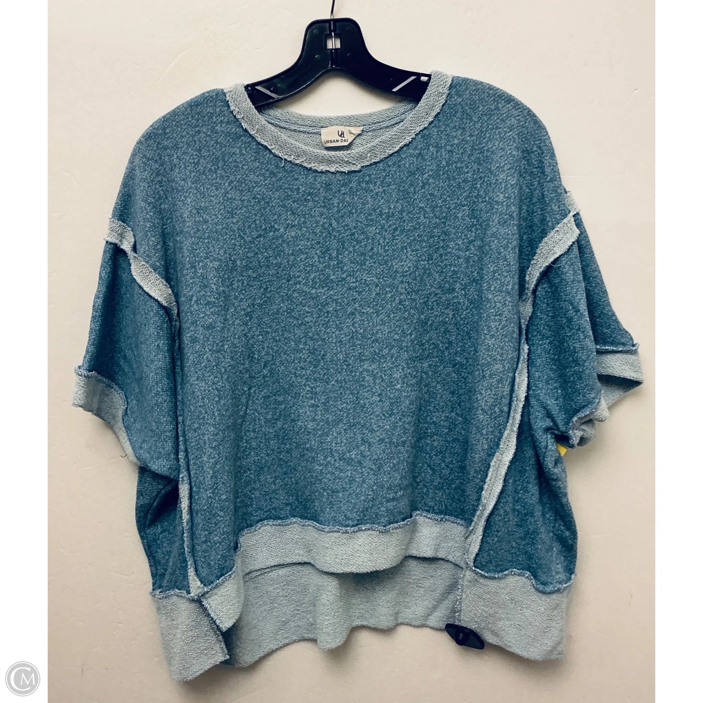 Top Short Sleeve By Urban Daizy In Blue, Size: L
