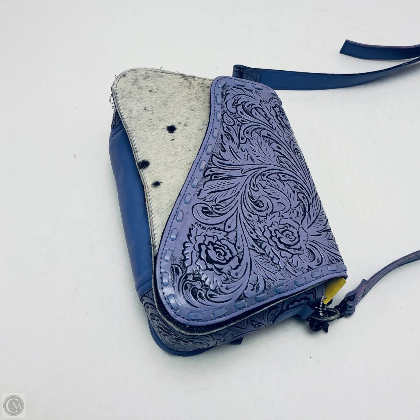 Crossbody By Clothes Mentor, Size: Medium