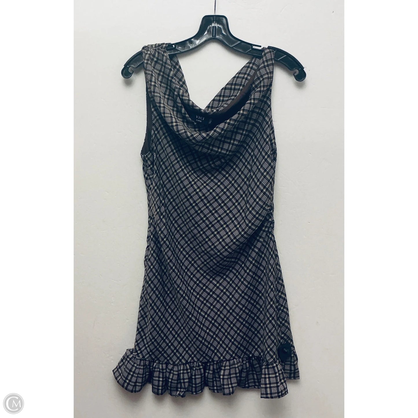 Dress Casual Short By Vici In Plaid Pattern, Size: L