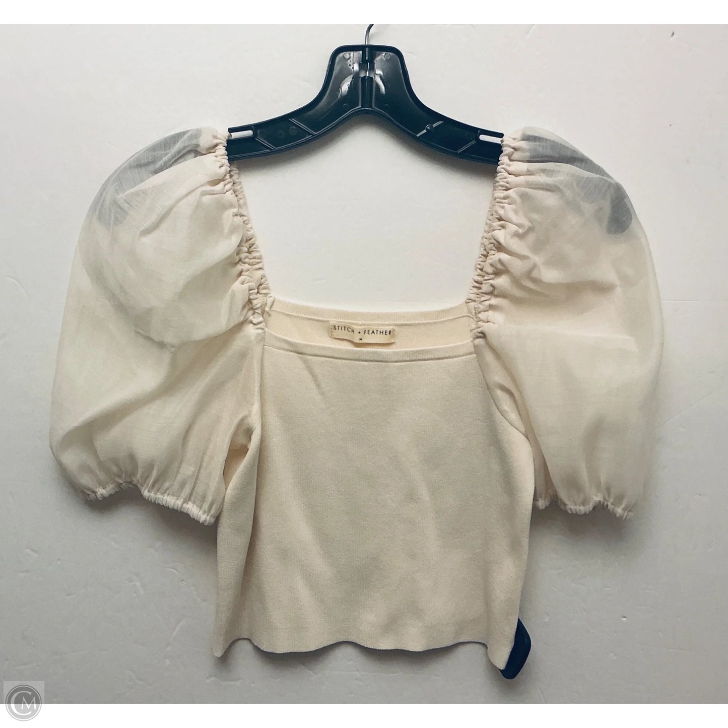 Top Short Sleeve By Clothes Mentor In Tan, Size: M