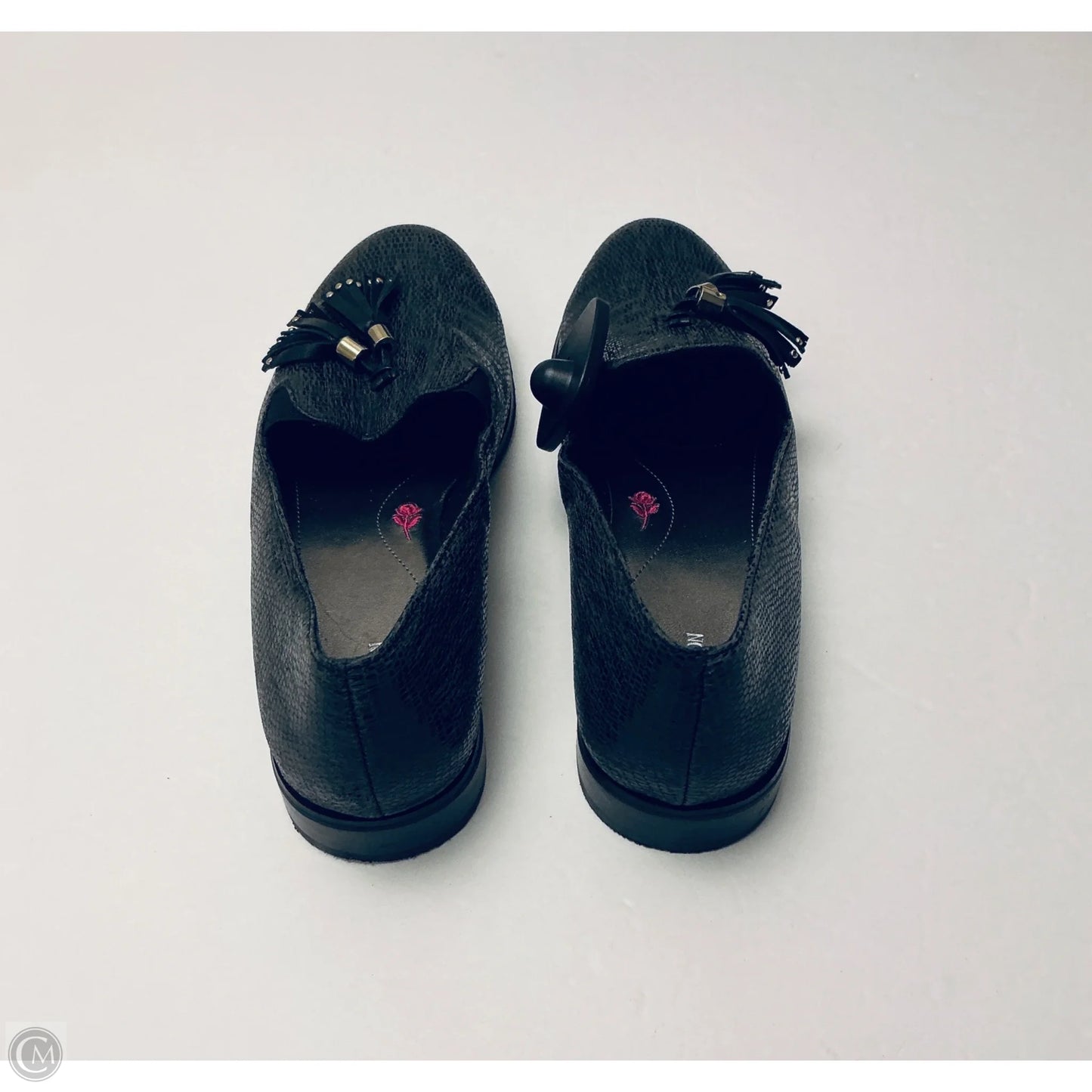 Shoes Flats By Clothes Mentor In Grey, Size: 10