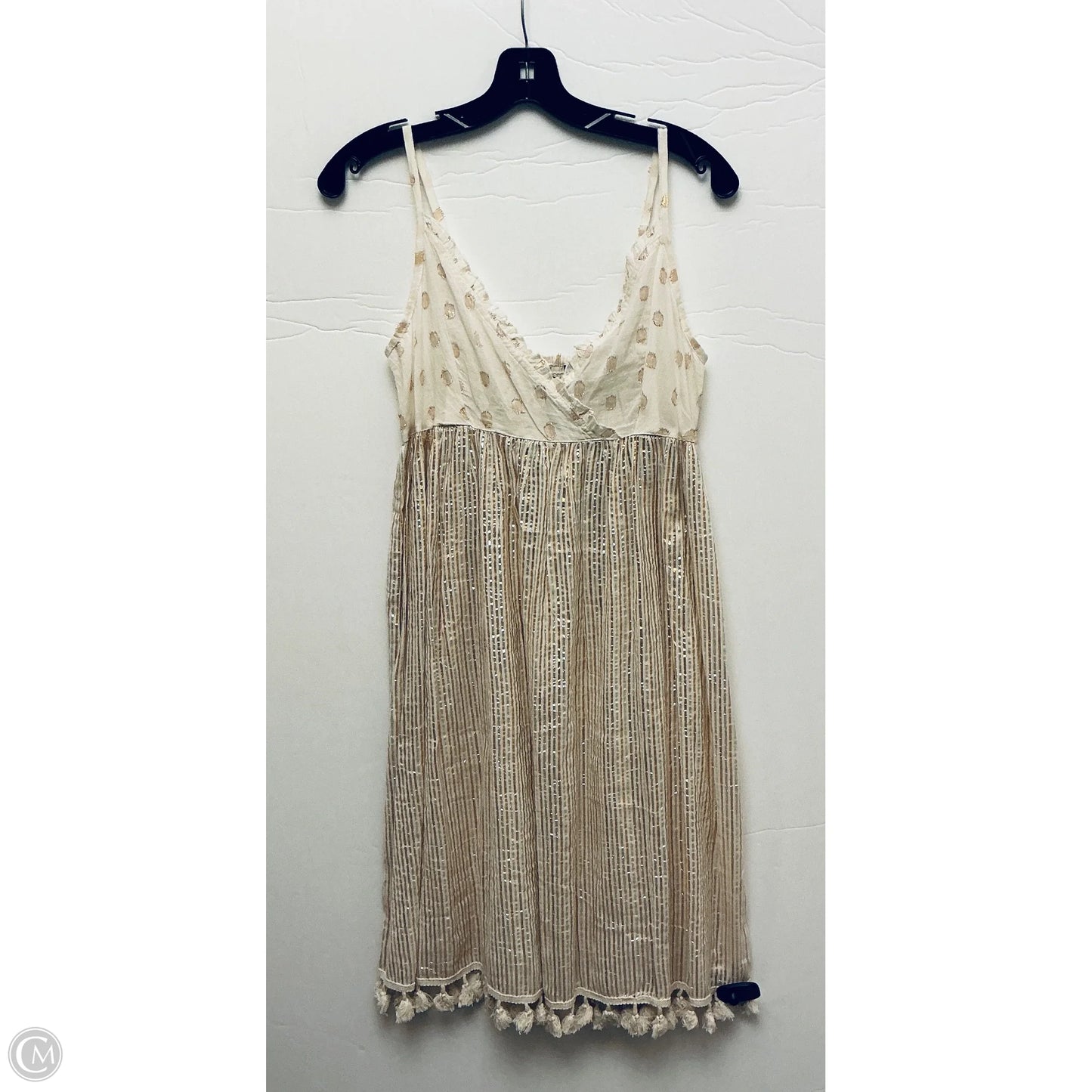 Dress Casual Short By Clothes Mentor In Gold, Size: S