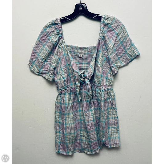 Top Short Sleeve By Ingrid & Isabel In Plaid Pattern, Size: Xl