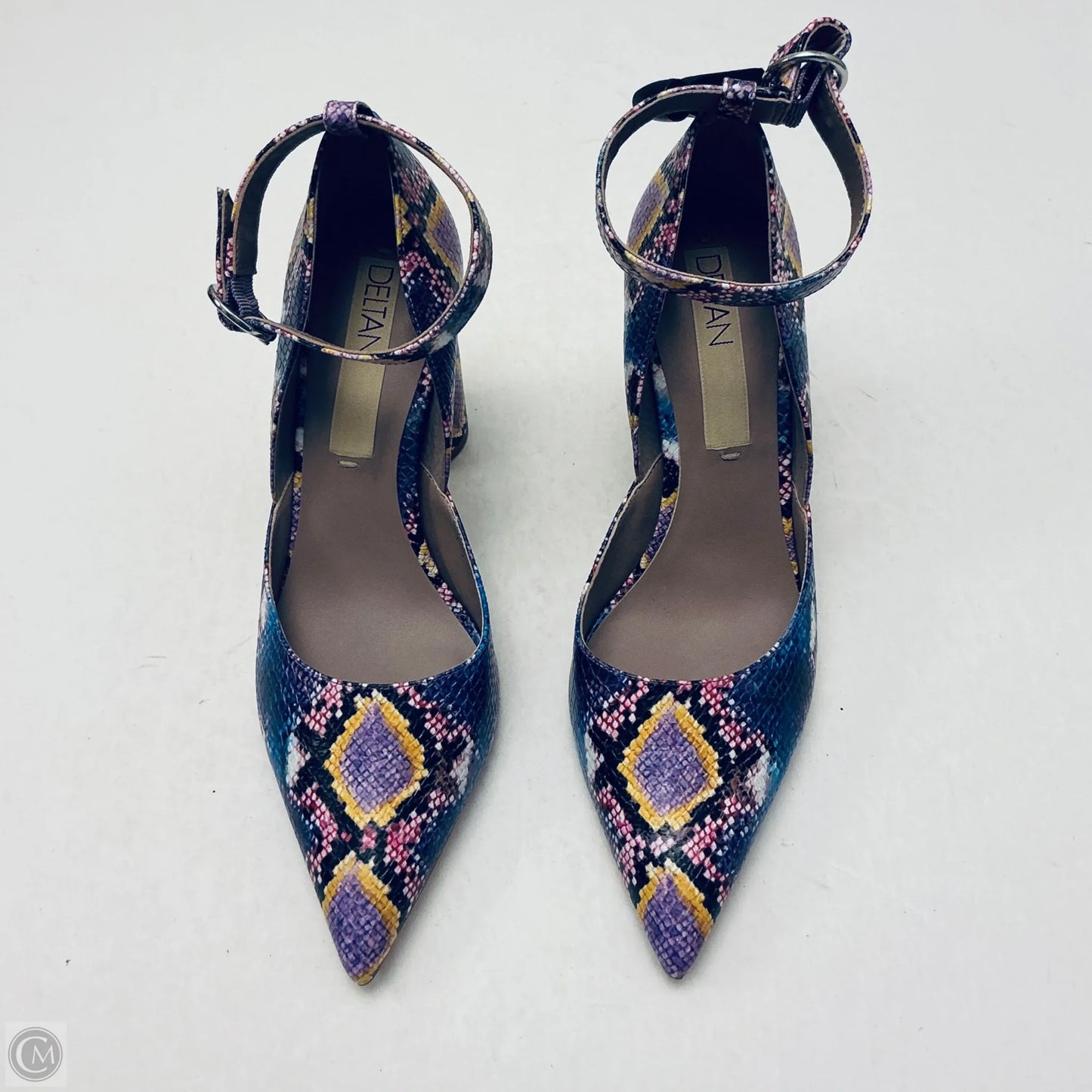 Shoes Sneakers By Clothes Mentor In Snakeskin Print, Size: 8