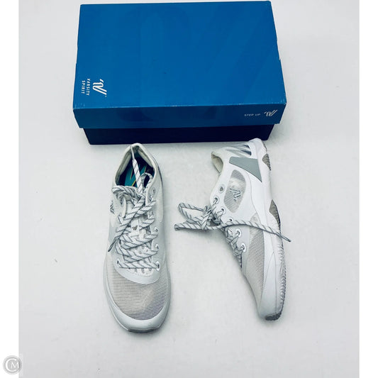 Shoes Athletic By Clothes Mentor In White, Size: 7