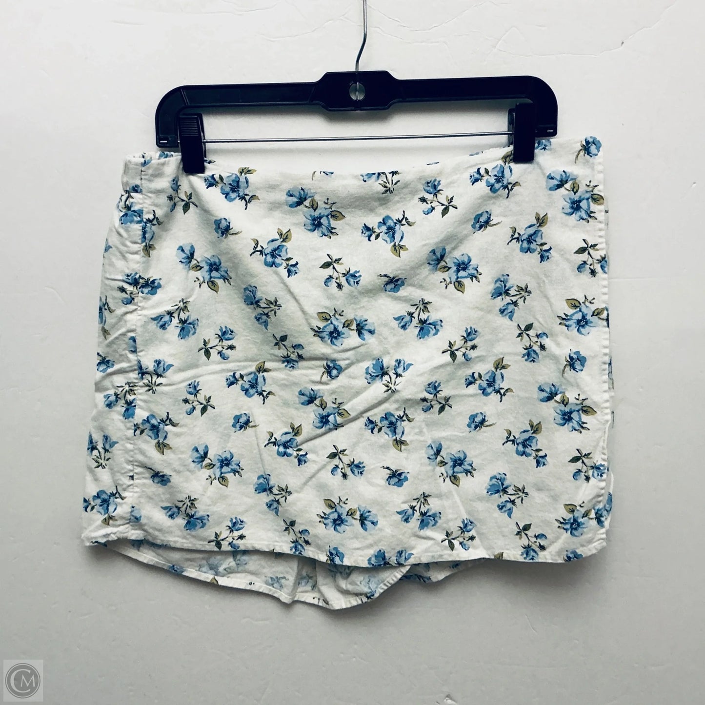 Skort By Old Navy In White, Size: L