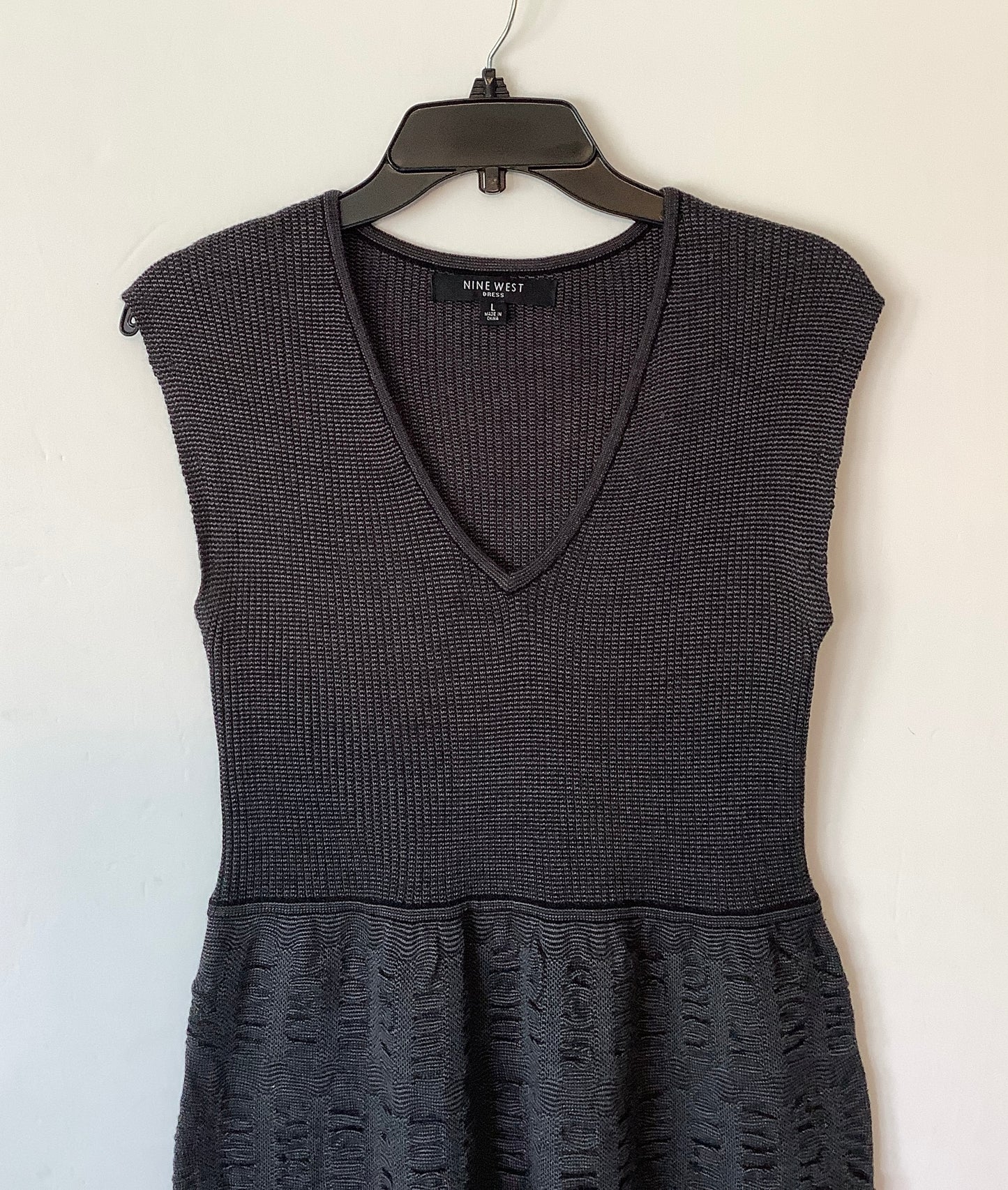 Dress Casual Short By Nine West In Grey, Size: L