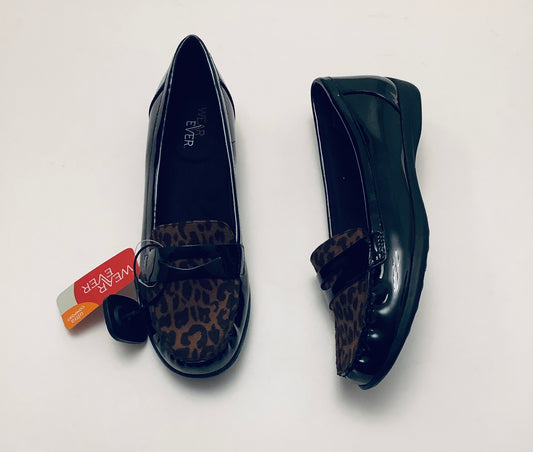 Shoes Flats By Clothes Mentor In Animal Print, Size: 9.5