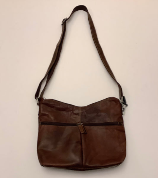 Crossbody Leather By Clothes Mentor, Size: Medium