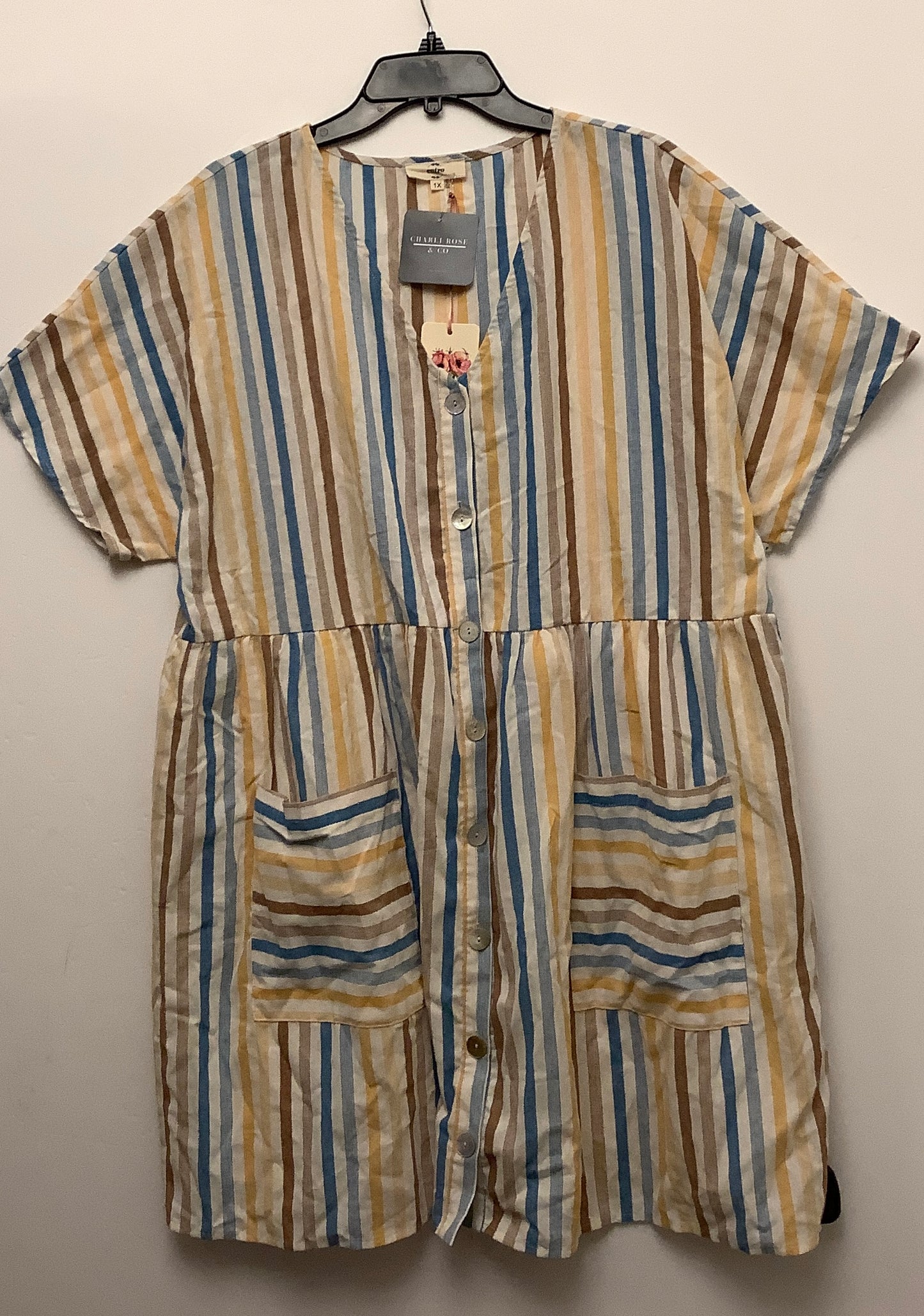 Dress Casual Short By Entro In Striped Pattern, Size: 1x