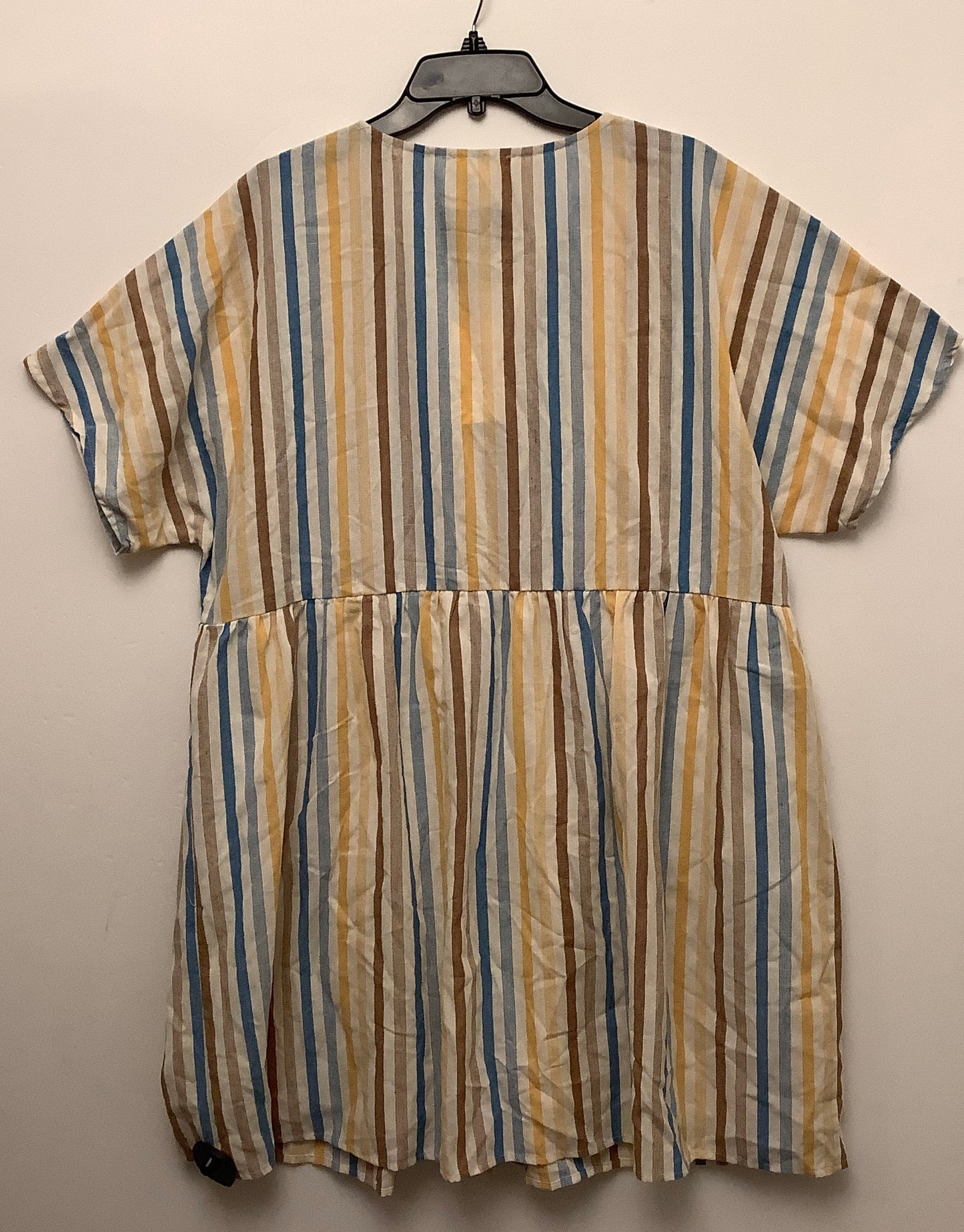 Dress Casual Short By Entro In Striped Pattern, Size: 1x