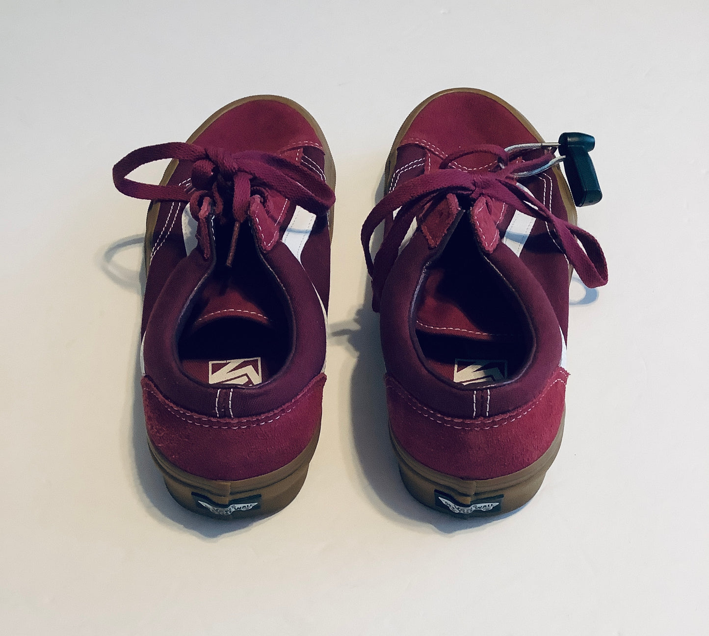 Shoes Sneakers By Vans In Maroon, Size: 10