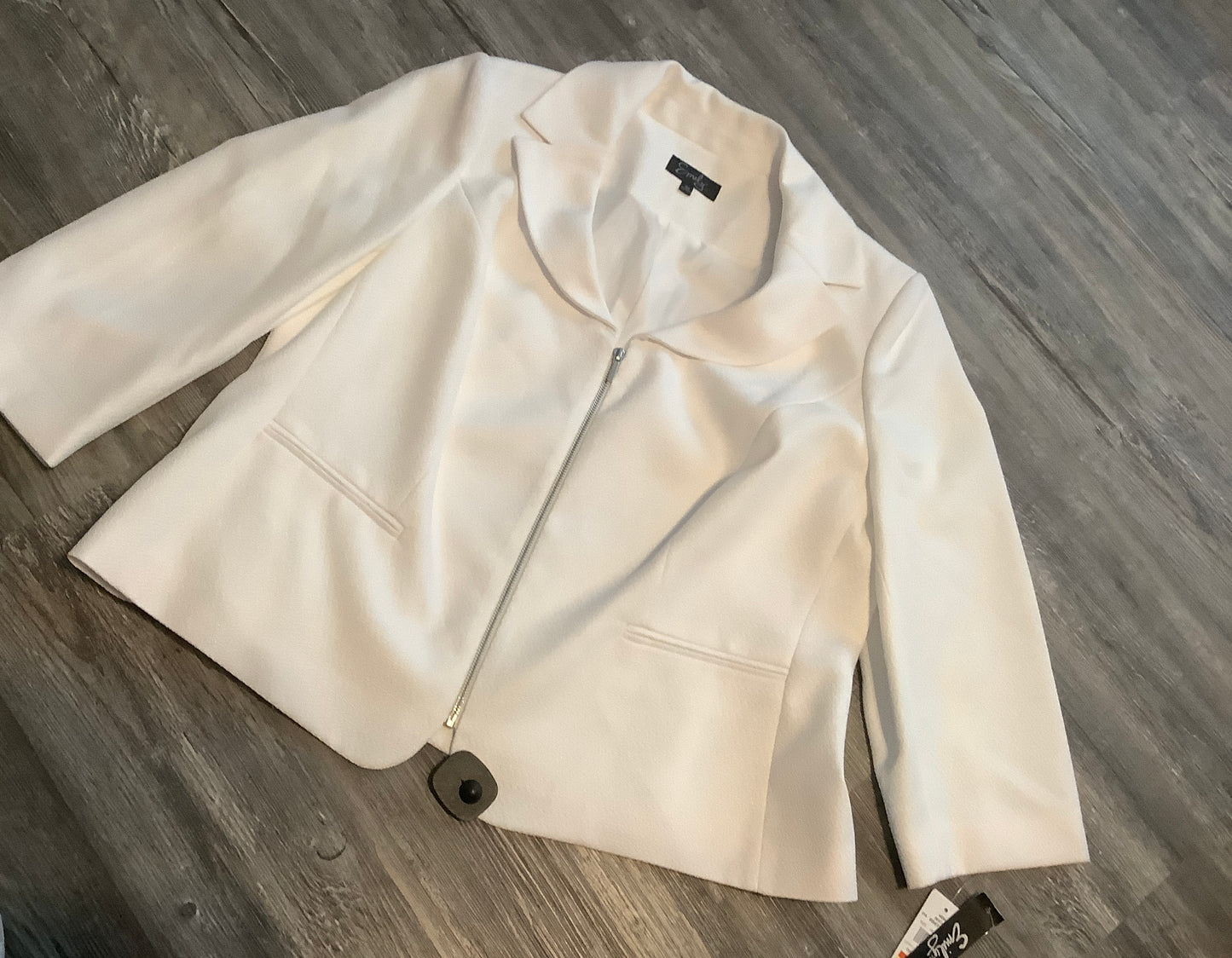 White Blazer Clothes Mentor, Size 18