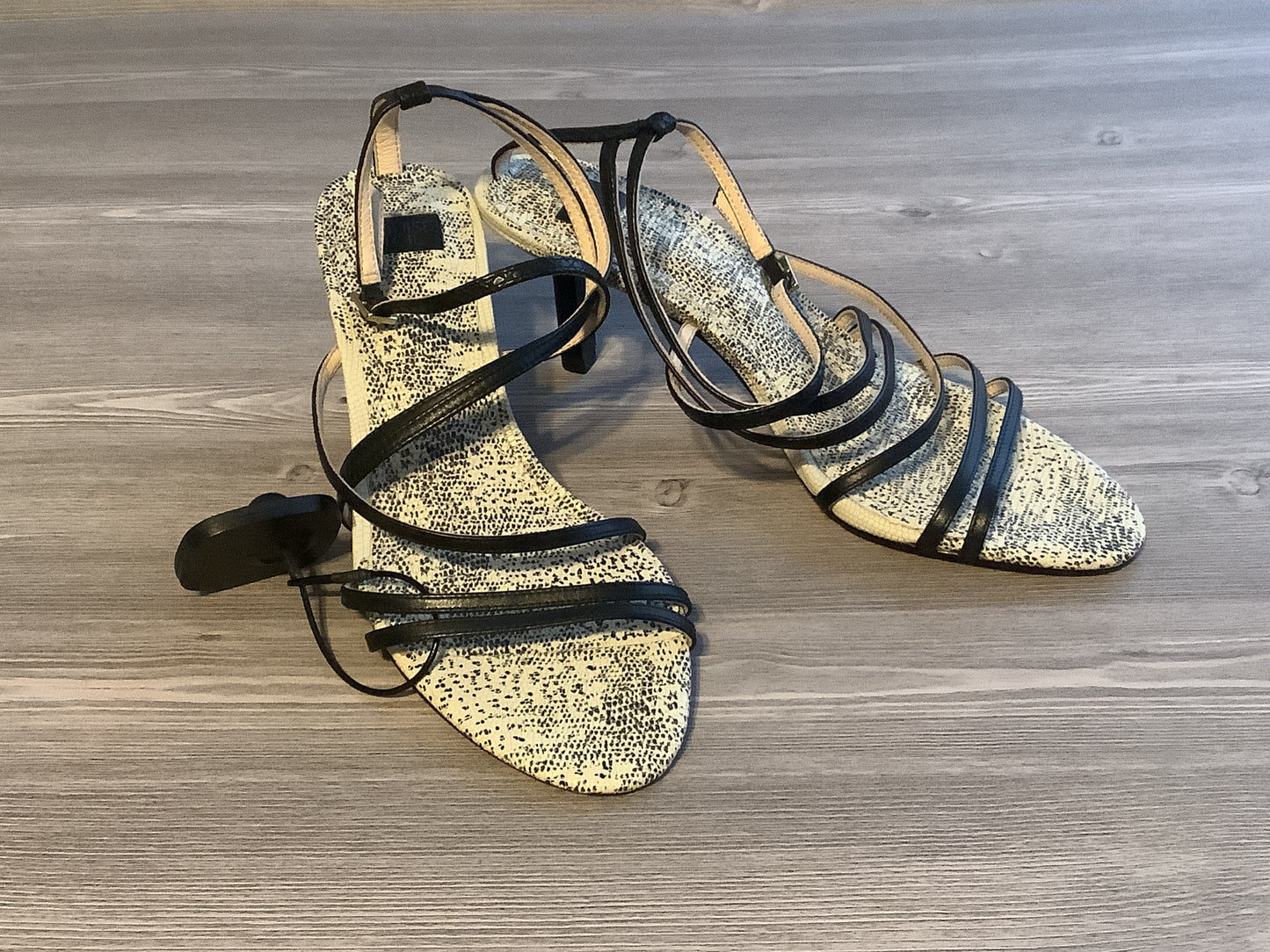 Black Sandals Heels Kitten Louise Et Cie, Size 8.5